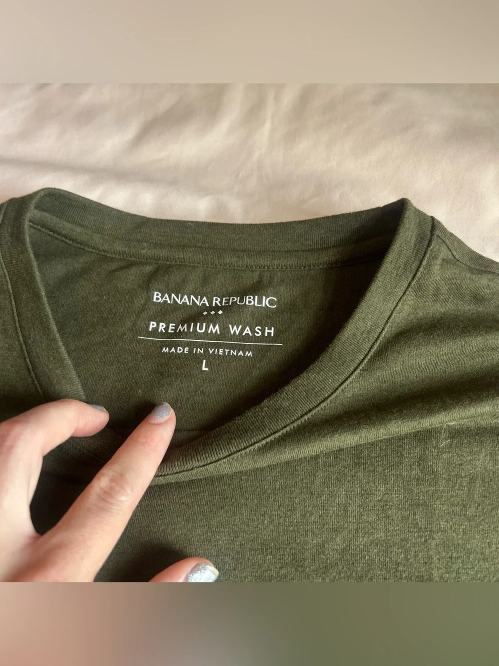 Banana Republic Premium Wash Crewneck T-Shirt – Olive Green – Size Large